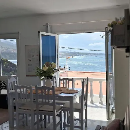 Oceanic House Semesterbostad